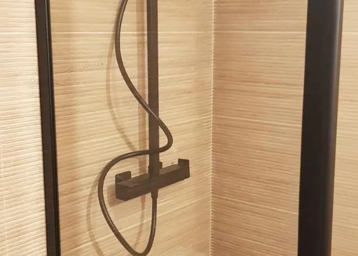 Le Cocon 4à 6 Couchages 75 M2 Avec Terasse